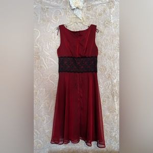 Size 8 petite Connected burgundy black lace dress